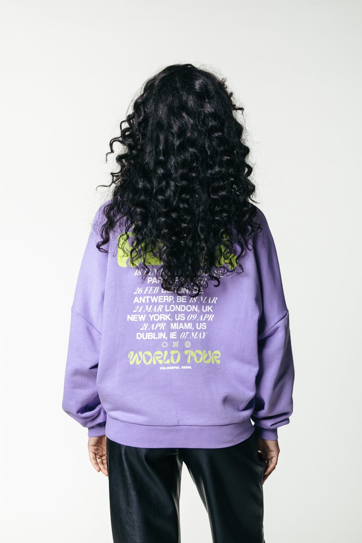 Colourful Rebel Tour Text Dropped Shoulder Sweat | Lilac 